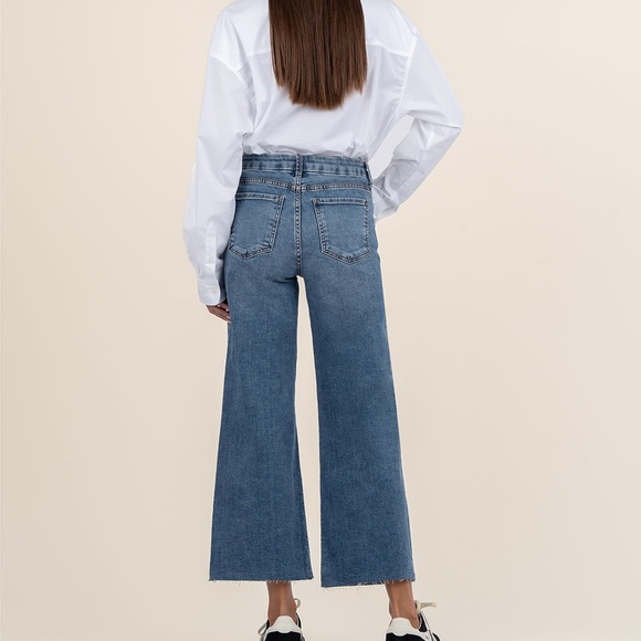 ๐ KUT From the Kloth - Meg High Rise Fab Ab Wide Leg - Med Base Wash ๐ Size 0 - Picture 5 of 6